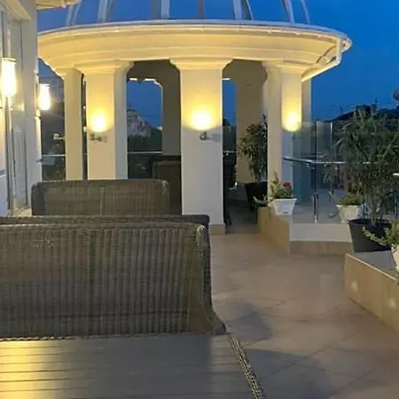 Alarus Luxe & Restaurant 4*