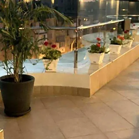 Alarus Luxe & Restaurant ホテル 4*