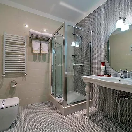 מלון Alarus Luxe & Restaurant אודסה