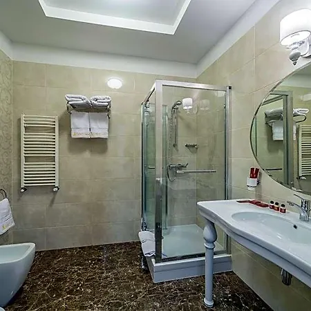 Alarus Luxe & Restaurant 4*